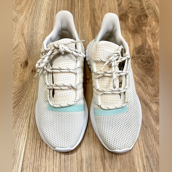 adidas WMNS Tubular Dusk Chalk White Ash Grey Size 7.5 EUC - Picture 6 of 6